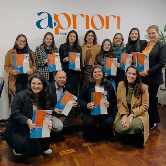 Conexão, conhecimento e crescimento! 💡🤝
Nosso Café com Conexão foi mais do que um encontro — foi uma oportunidade incrível de aprendizado e troca de experiências.

Agradecemos à nossa coordenadora comercial Caroline Oliveira pela organização impecável, e um agradecimento especial à nossa sócia Márcia Baldan, que conduziu um workshop poderoso sobre o perfil comportamental DISC.

Com sua expertise, Márcia nos guiou por insights que fazem a diferença no dia a dia das lideranças e equipes. Uma verdadeira imersão em autoconhecimento e estratégias de comunicação!

Seguimos fortalecendo vínculos e desenvolvendo pessoas. 💙

#CaféComConexão #WorkshopDISC #RHInteligente #ComportamentoHumano #TimeApriori #AprendizadoQueTransforma #DesenvolvimentoProfissional