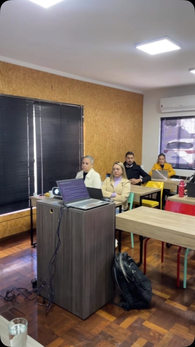 Quando a vaga é técnica, a seleção também precisa ser.
Psicólogos que recrutam para engenharia precisam entender mais do que competências comportamentais — precisam falar a língua dos candidatos.

Aqui, investimos em capacitações específicas: processos produtivos, metodologias ágeis, tipos de engenharia, certificações, linguagens técnicas.

Não é sobre virar engenheiro.

É sobre saber fazer as perguntas certas — e reconhecer as respostas certas também.

O resultado? Processos mais assertivos, candidatos mais bem preparados e uma ponte mais sólida entre RH e área técnica.
 
A priori - Sempre a Frente

#oportunidades #sucesso #rh